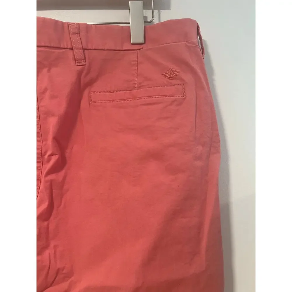 Dockers Straight Flat Front Salmon Khaki Chinos Ultimate Shorts Size 40 JL